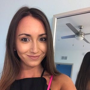 Meet your Posher, Vanessa